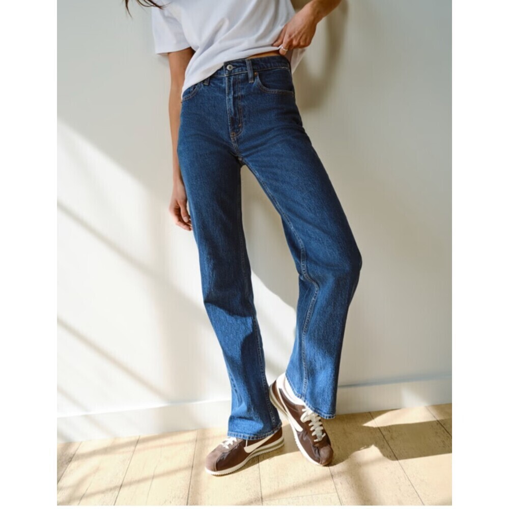 Abercrombie High Rise 90s Relaxed Jean Dark Wash Size 25 Long